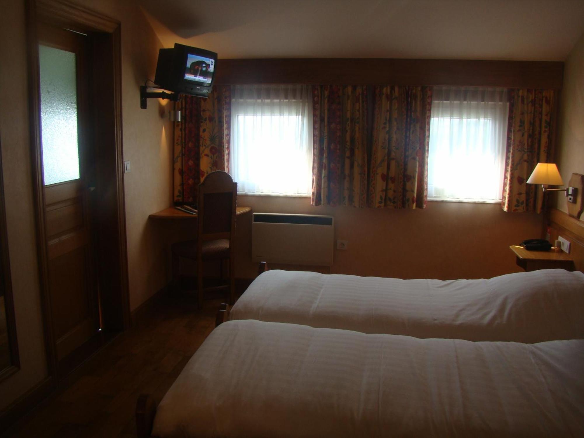 Hotel Restaurant N 4 Martelange Ngoại thất bức ảnh