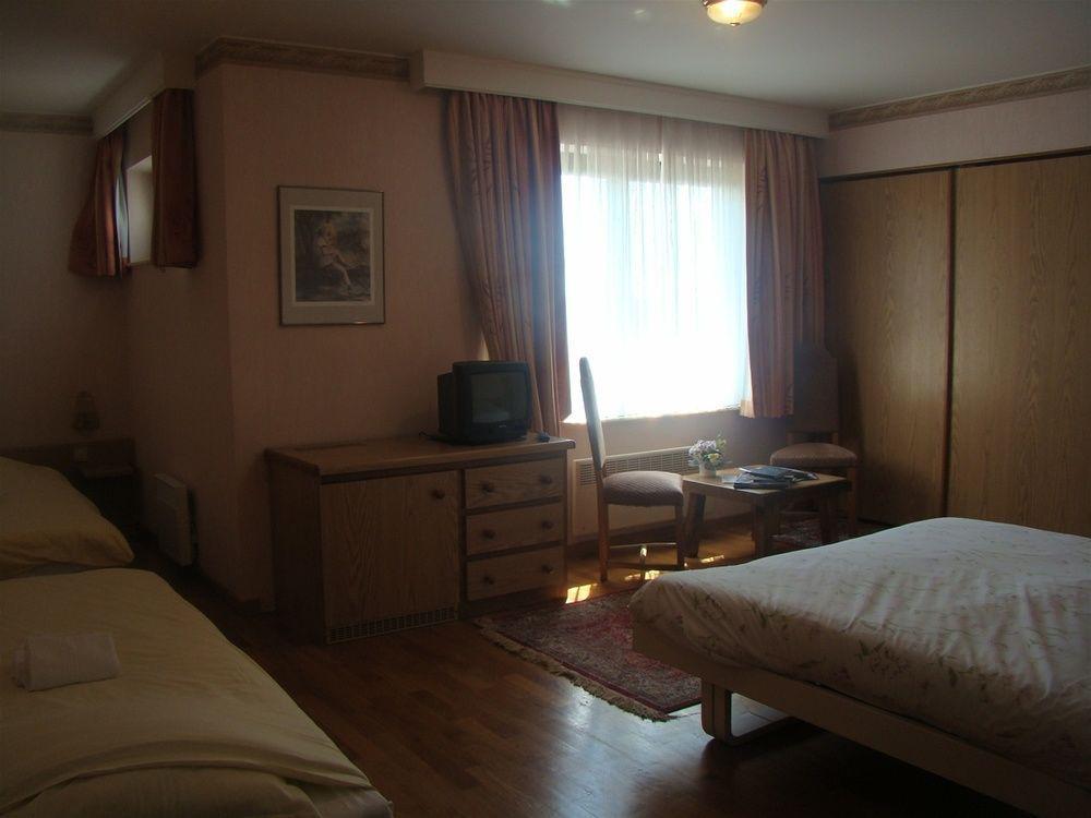 Hotel Restaurant N 4 Martelange Ngoại thất bức ảnh