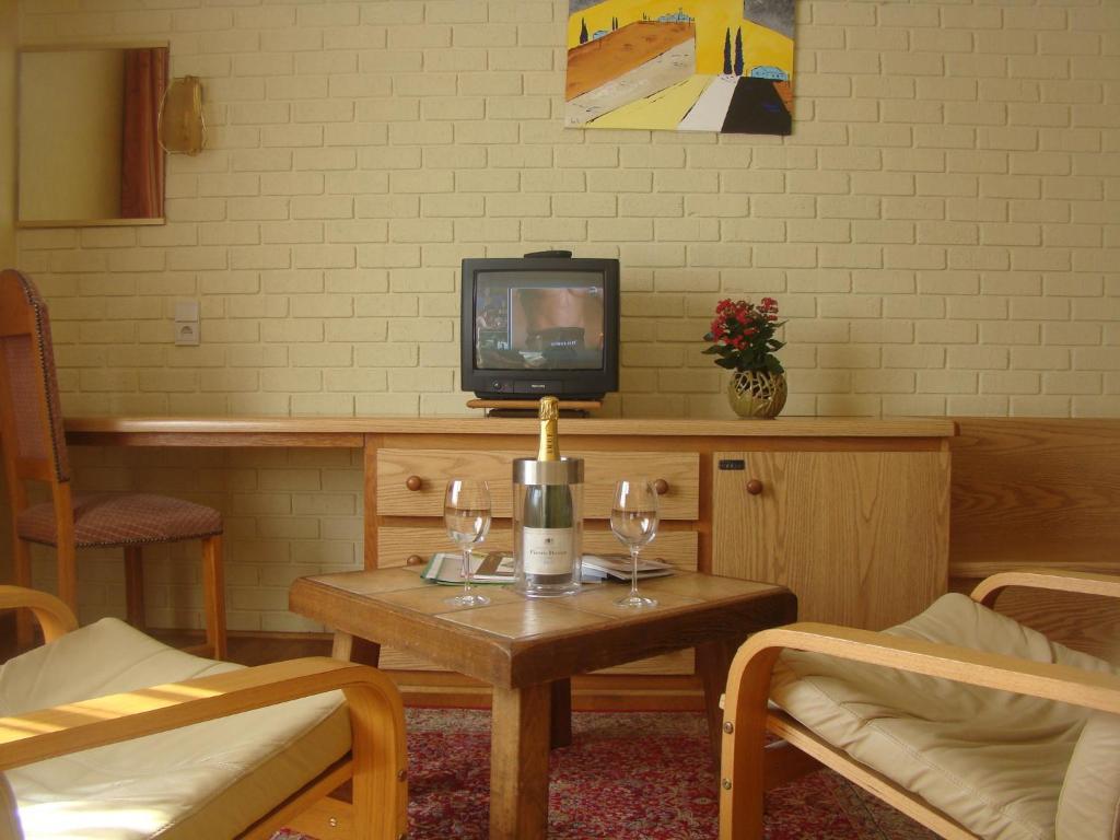 Hotel Restaurant N 4 Martelange Ngoại thất bức ảnh